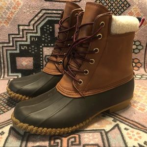 Tommy Hilfiger duck boots size 8
